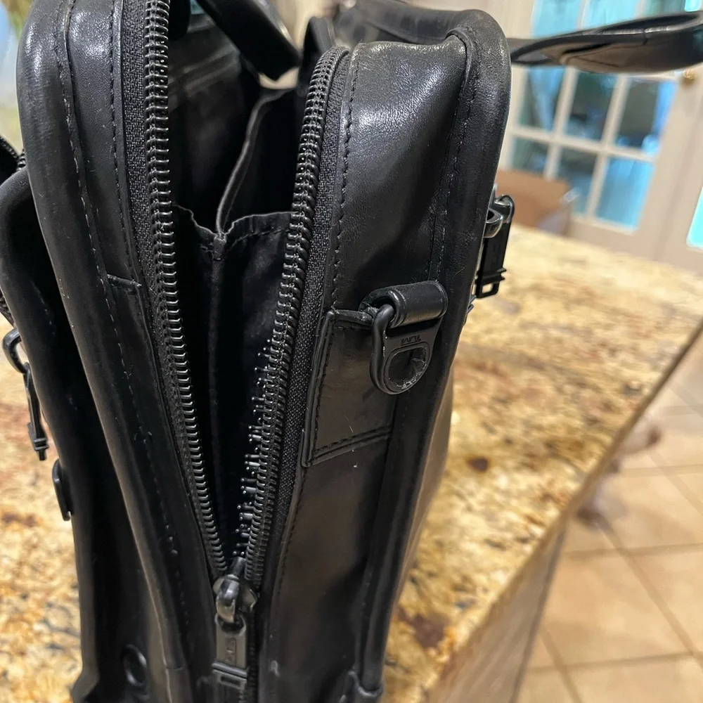 Tumi expandable leather laptop briefcase